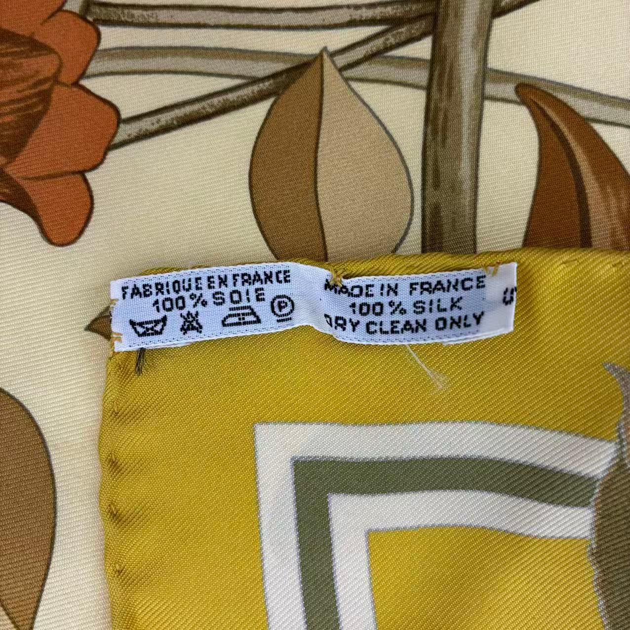 極美品 HERMES エルメス スカーフ カレ90 シルク Fleurs d'Hellade