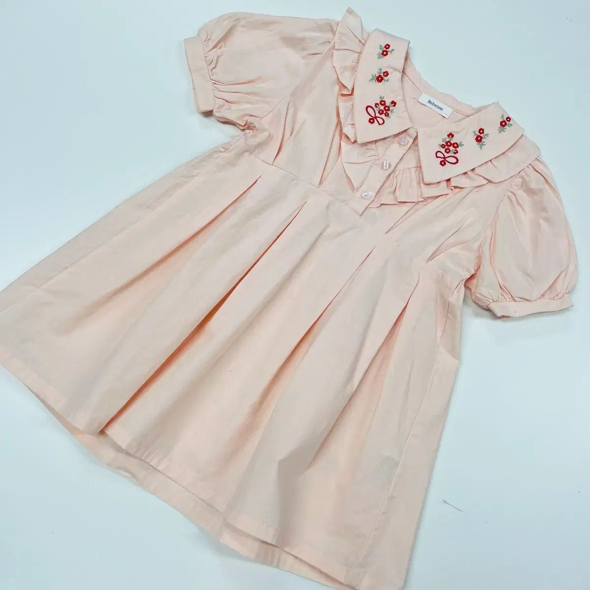 キッズ フリルワンピース Hackney Rose | Cath Kidston 日本公式 110オススメ ピンク コーラル 刺繍 ONE PIECE