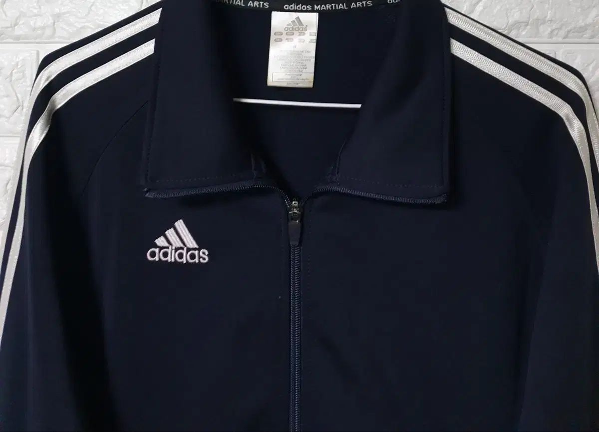 アディダス ジャージ ジップアップトレーナー 出品