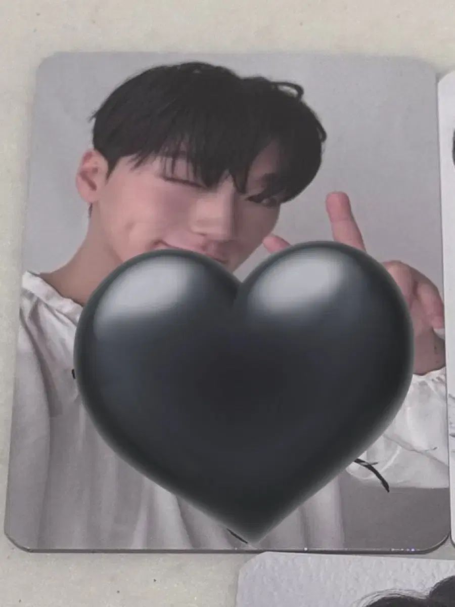 ATEEZ（エイティーズ・アチズ） 최산（サン・チェサン）サイン入り