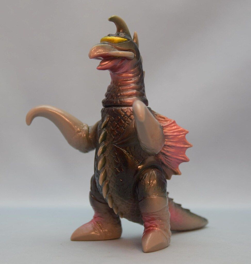 スラッシュカンパニー 怪獣愛蔵組 ガイガン 復刻版 - メルカリ