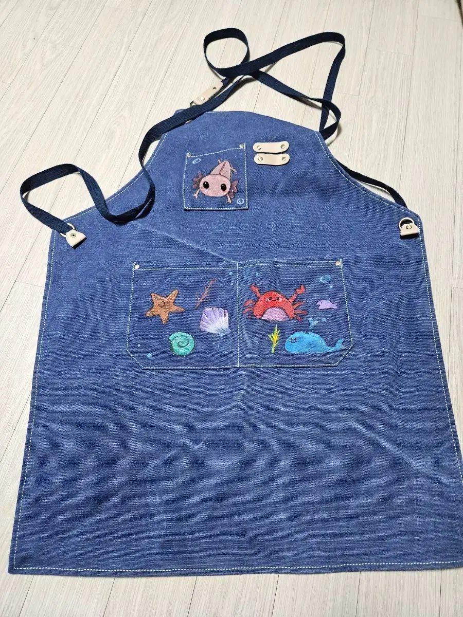 ハンドメイド デニムエプロン (海洋生物 刺繍) - メルカリ