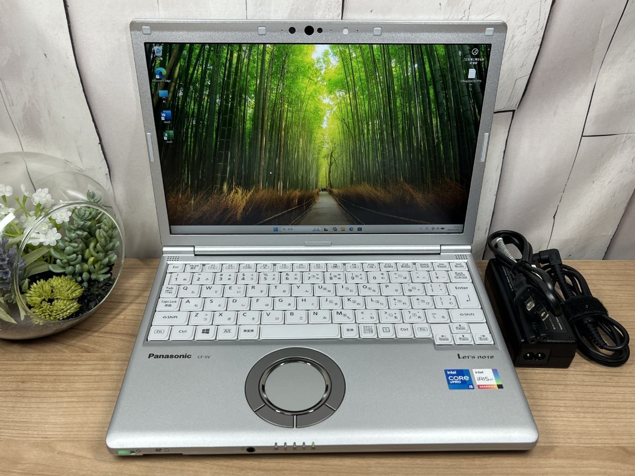 美品＞01129 軽量 Panasonic レッツノート CF-SV1 16GB/SSD256 i5