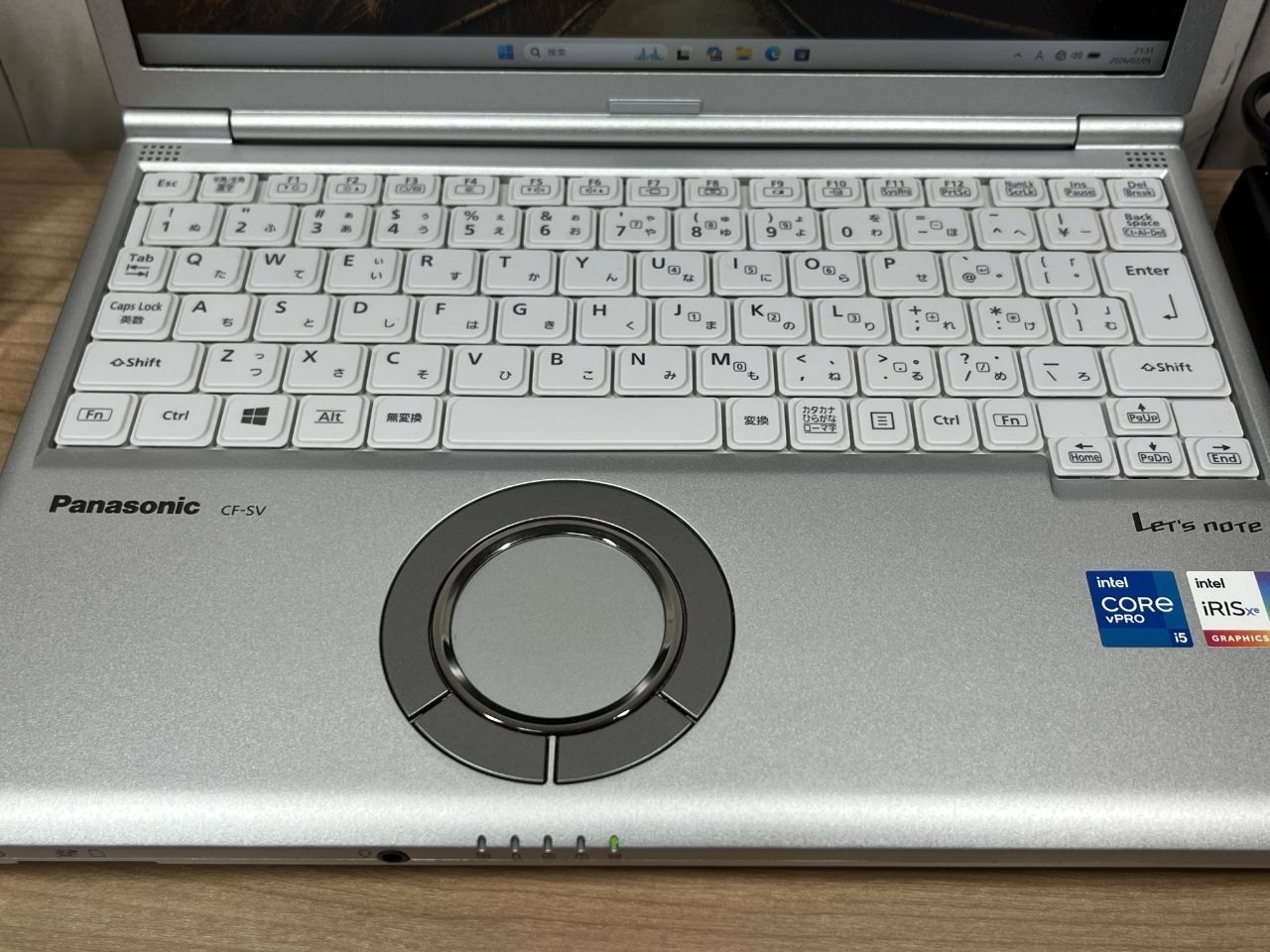 美品＞01129 軽量 Panasonic レッツノート CF-SV1 16GB/SSD256 i5