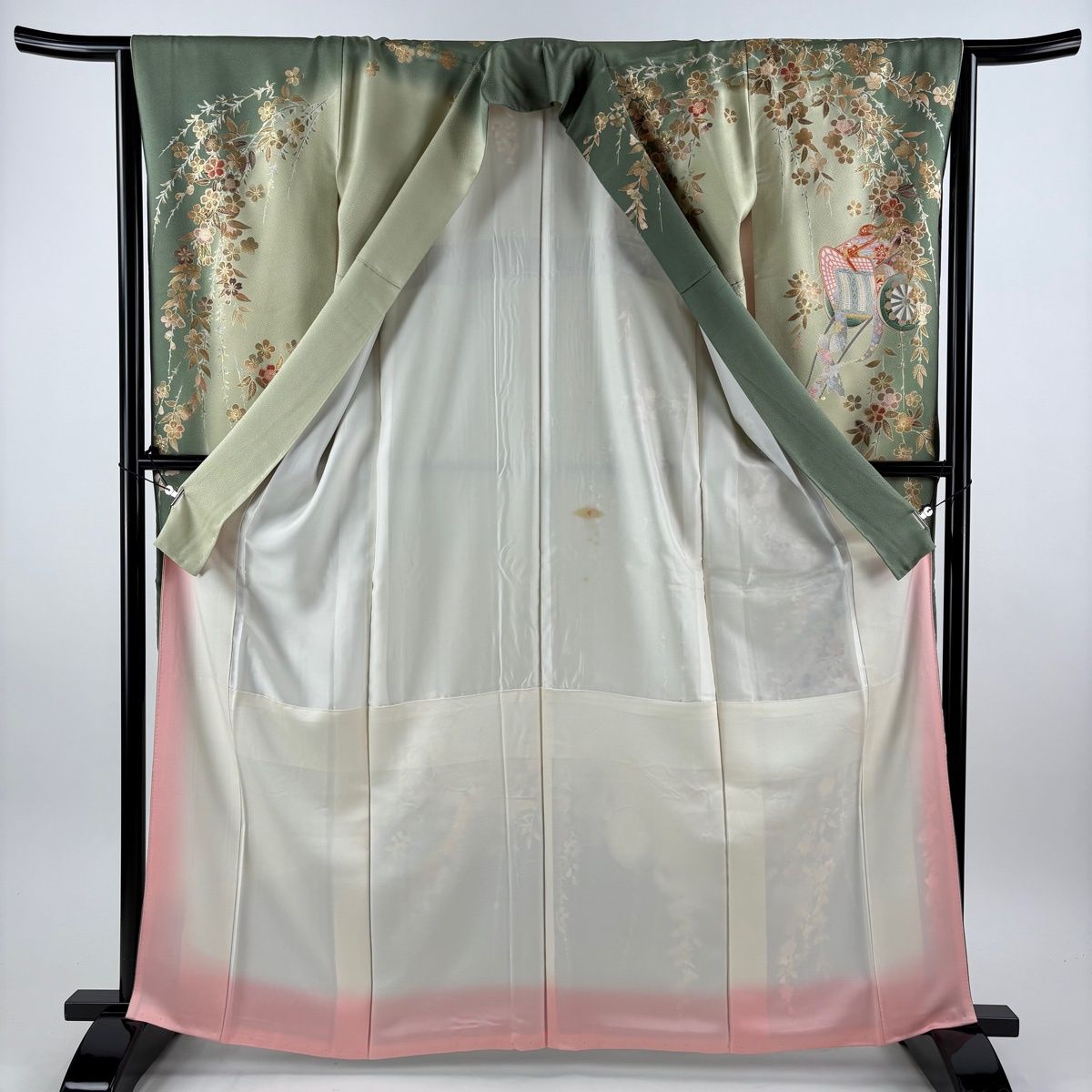 振袖 身丈164cm 裄丈65cm M 袷 岩田専太郎 落款 御所車 桜 金彩 ぼかし