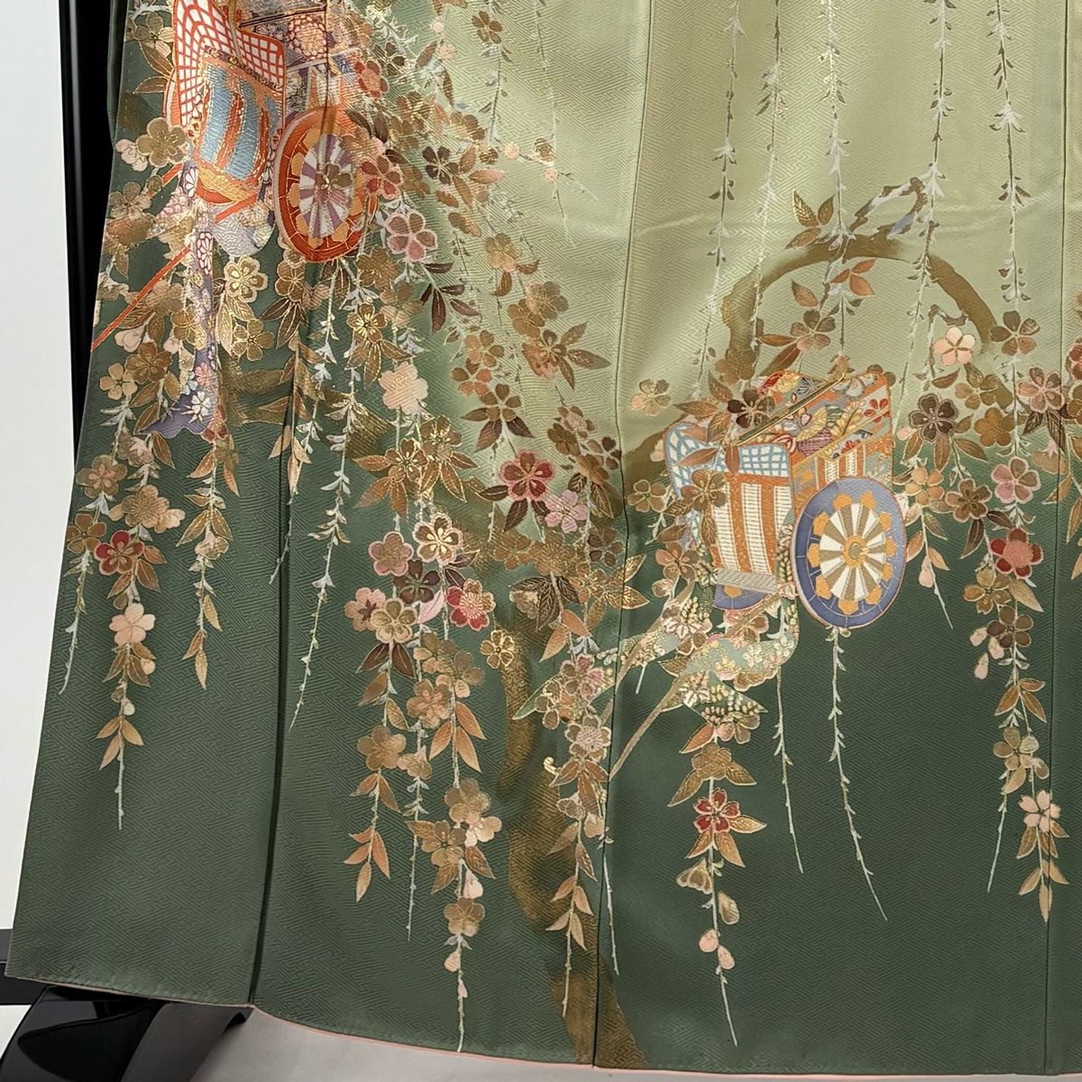 振袖 身丈164cm 裄丈65cm M 袷 岩田専太郎 落款 御所車 桜 金彩 ぼかし