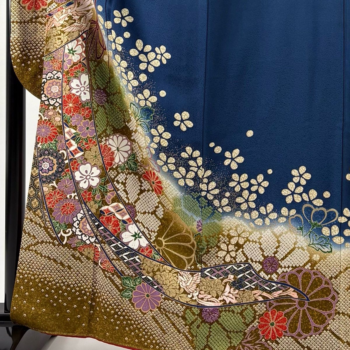 振袖 身丈162.5cm 裄丈66.5cm M 袷 几帳 花鳥 金彩 ぼかし 藍色 正絹