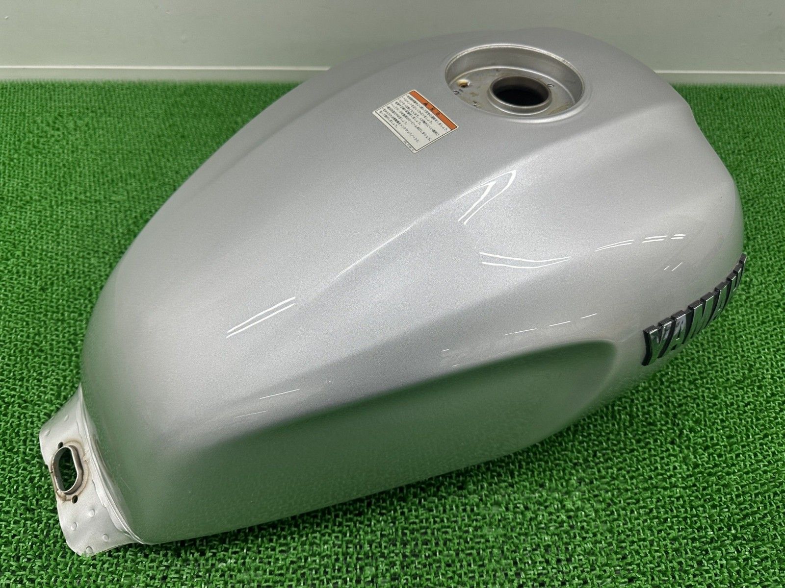XJR1200 XJR1300 タンク 銀 4HM ヤマハ 純正 中古 バイク 部品 4KG