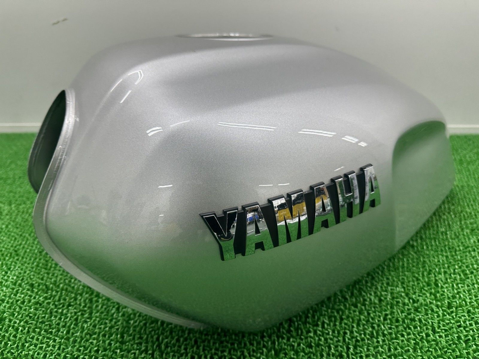 XJR1200 XJR1300 タンク 銀 4HM ヤマハ 純正 中古 バイク 部品 4KG 