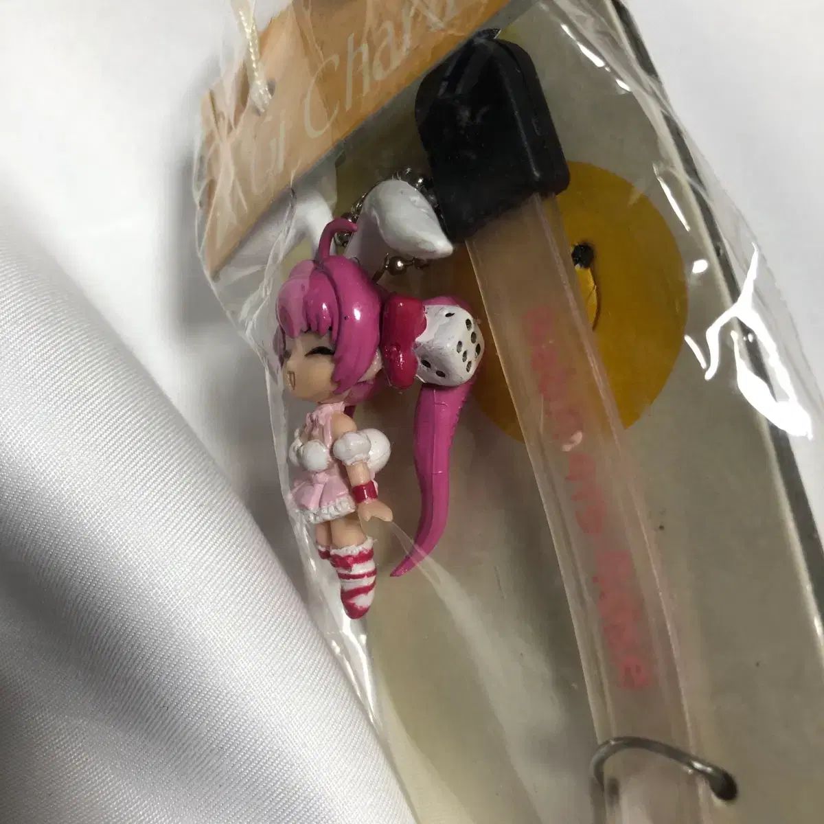 デジキャラット ラビアンローズ フィギュアストラップ - メルカリ