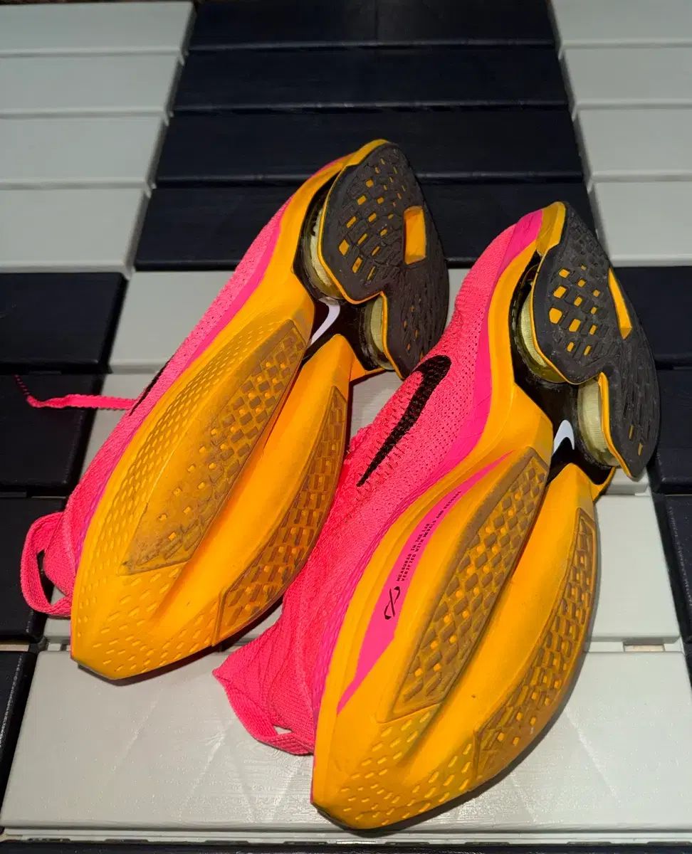  ナイキ エア ズーム アルファフライ ネクスト 2 ピンク 登山靴 トレッキングシューズ アウトドアシューズ