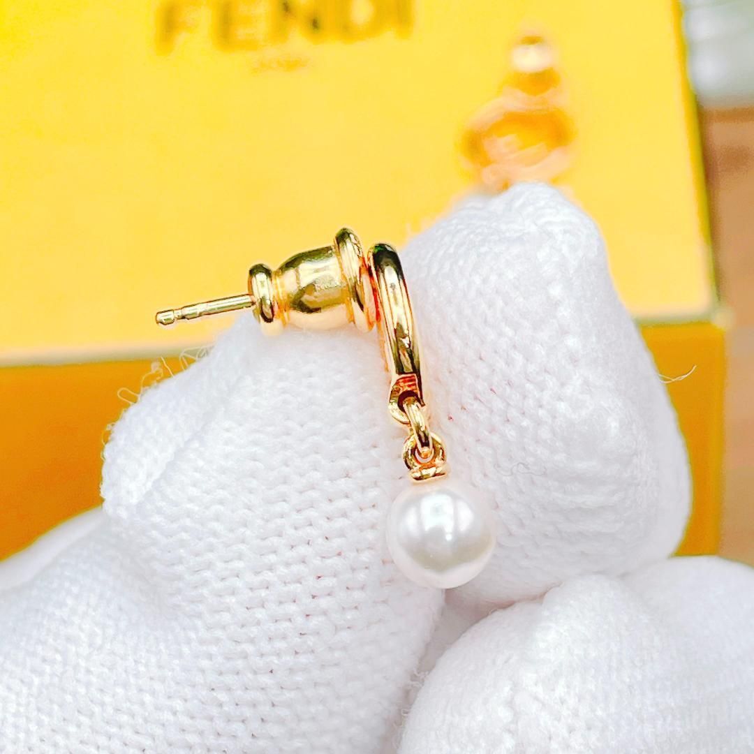 ◇フェンディ◇FENDI エフイズフェンディ ピアス パール ゴールド