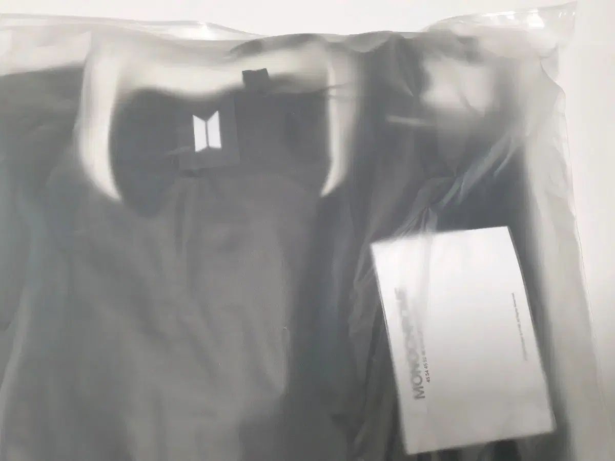 BTS MONOCHROME クルーネック ブラック Tシャツ Lサイズ - メルカリ