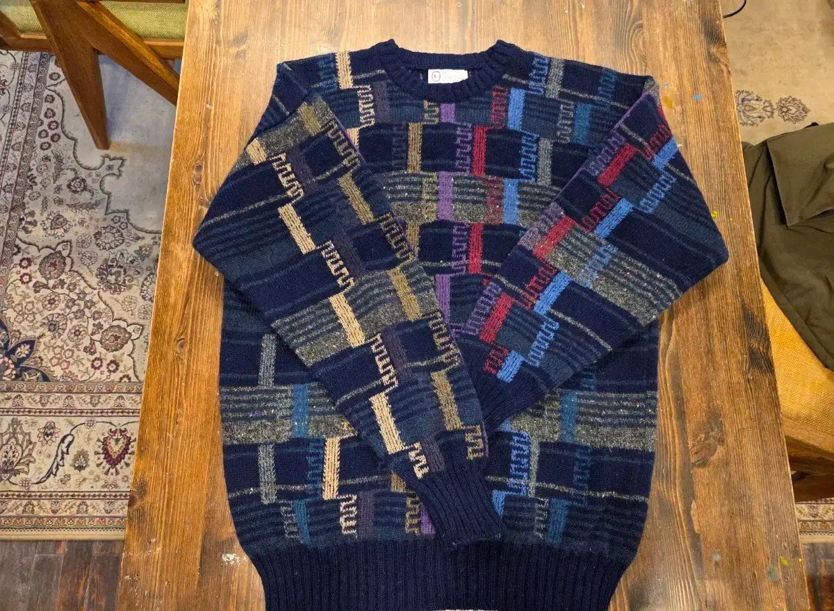 スコットランド ニート ブランド ジョン ツールレ