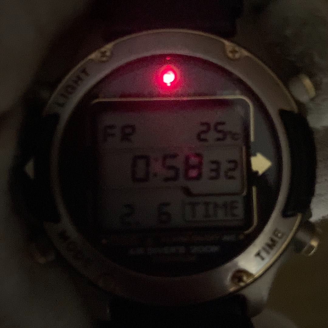 CITIZEN D202-Q00117 AIR DIVER'S 200m TITANIUM シチズン エア