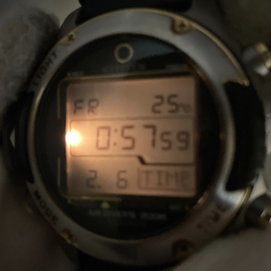CITIZEN D202-Q00117 AIR DIVER'S 200m TITANIUM シチズン エア