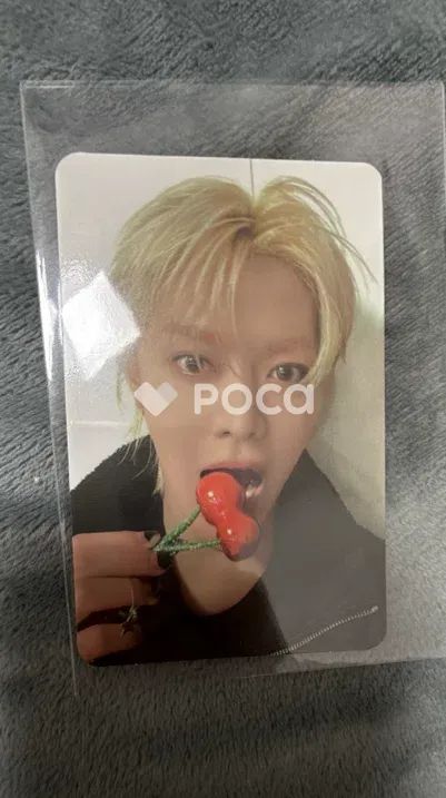 NCT ユウタ 2023 PINK CHRISTMAS RANDOM PACK - メルカリ