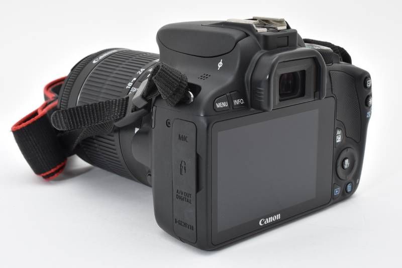 実用品 キレイめ】Canon キャノン EOS KISS X7 ショット数8819回と