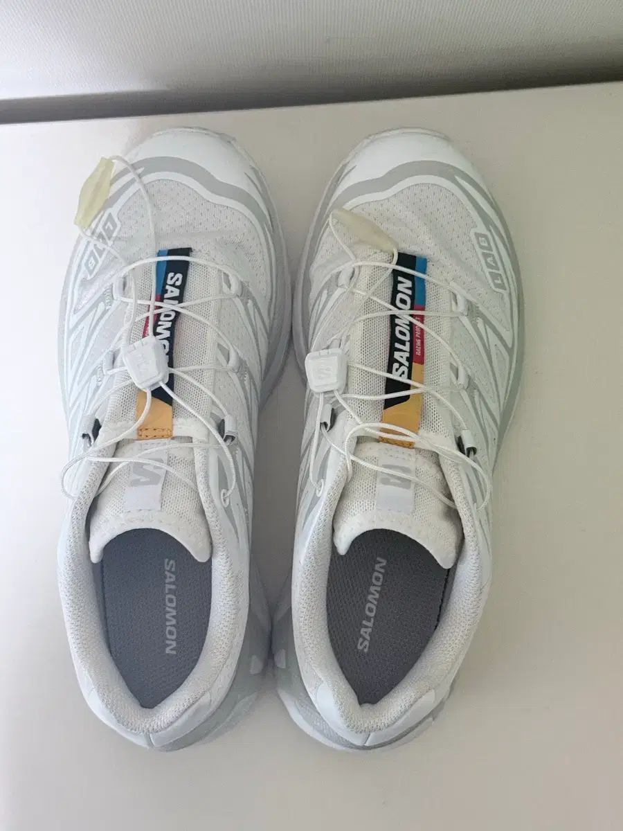 SALOMON XT-6 白 スニーカー