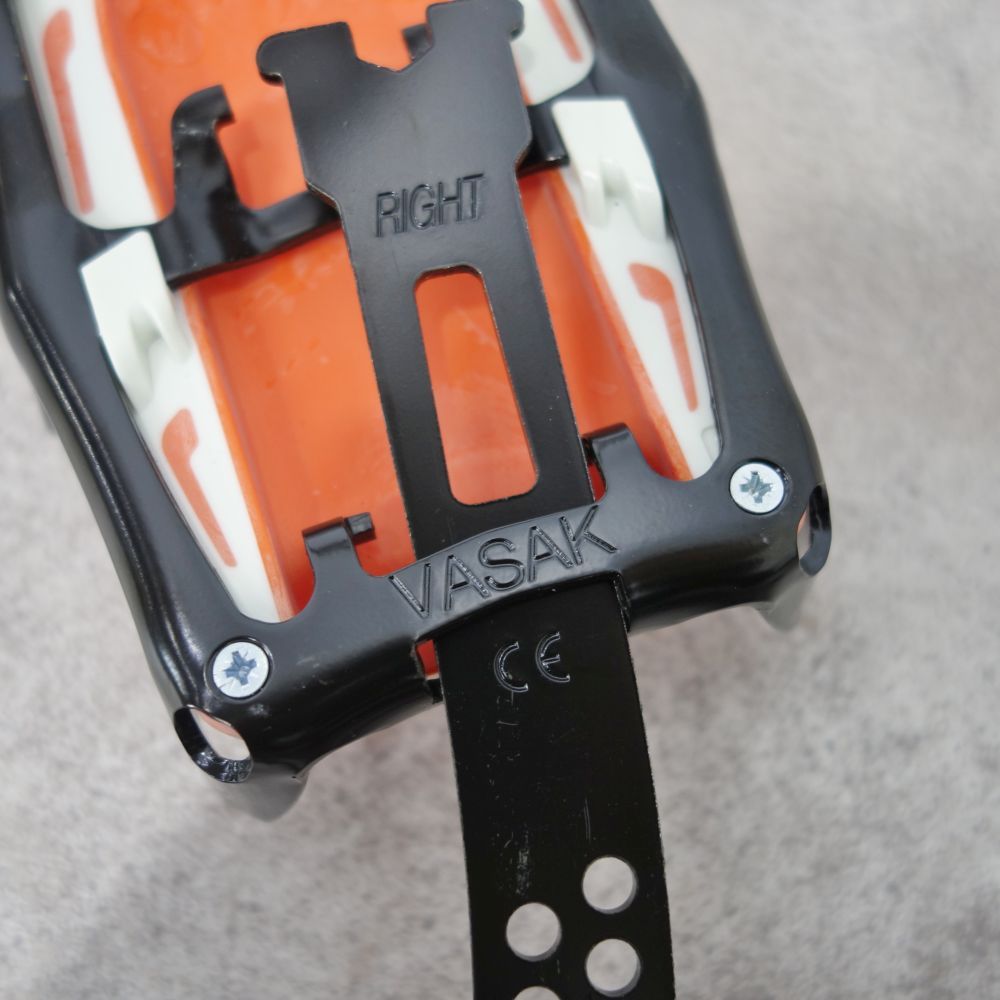 セミワンタッチ アイゼン