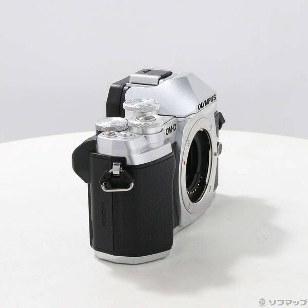 ソフマップ 〔中古品〕 OM-D E-M10 Mark III ボディ シルバー【344