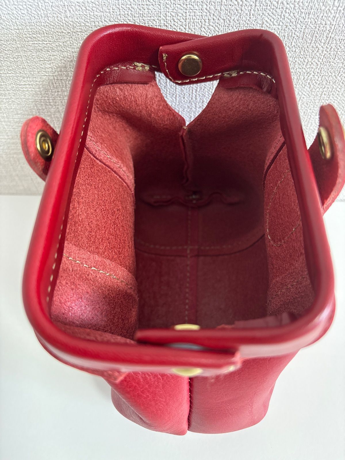 新品未使用　クラフトシリーズ　がま口ポーチ　PORCO ROSSO 未使用品 ポルコロッソ PORCO CRAFT がま口ポーチ レッド 栃木レザー