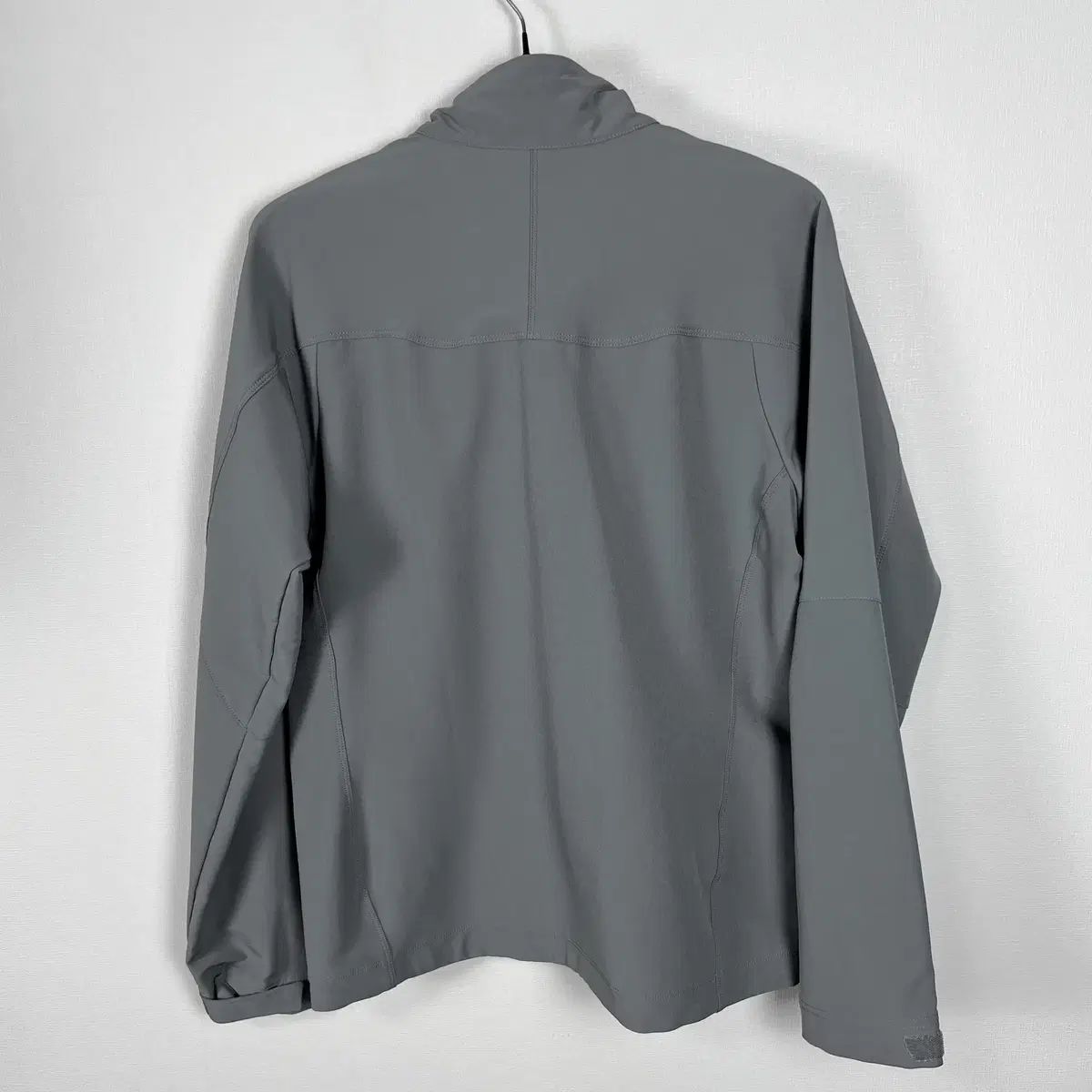 グレー ジャケット