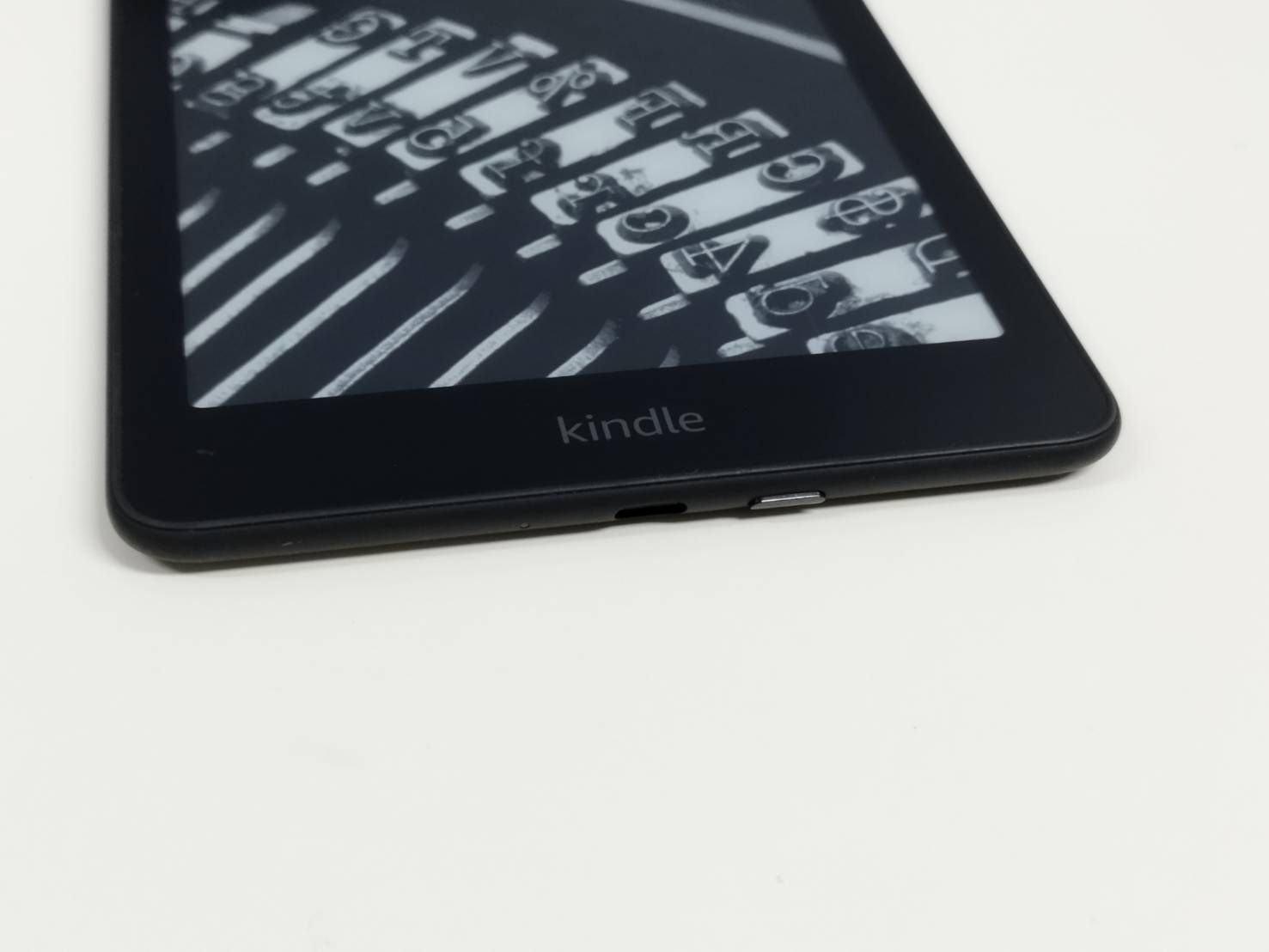 広告なし】Amazon Kindle Paperwhite 第12世代/SA568B/16GB - メルカリ