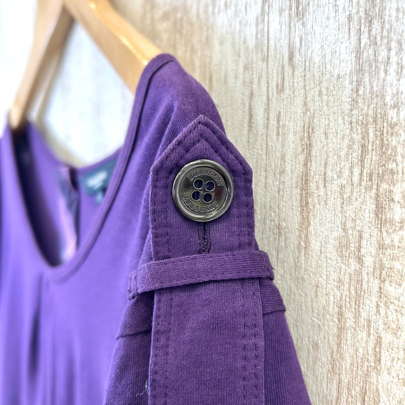 BURBERRY LONDON バーバリーロンドン ホースロゴ刺繡 フロントタック 