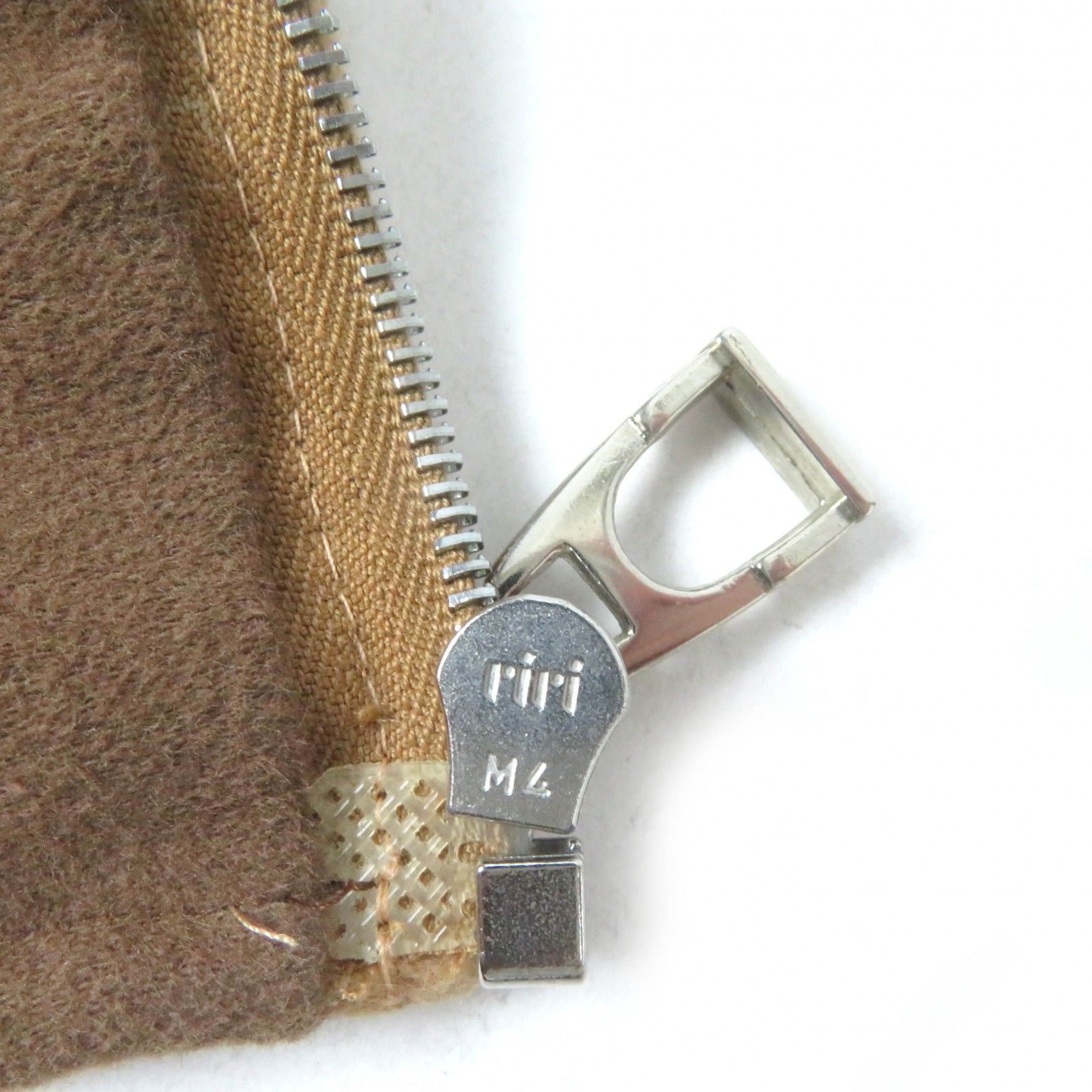 美品☆HERMES エルメス コットン100％ セリエボタン Hモチーフ