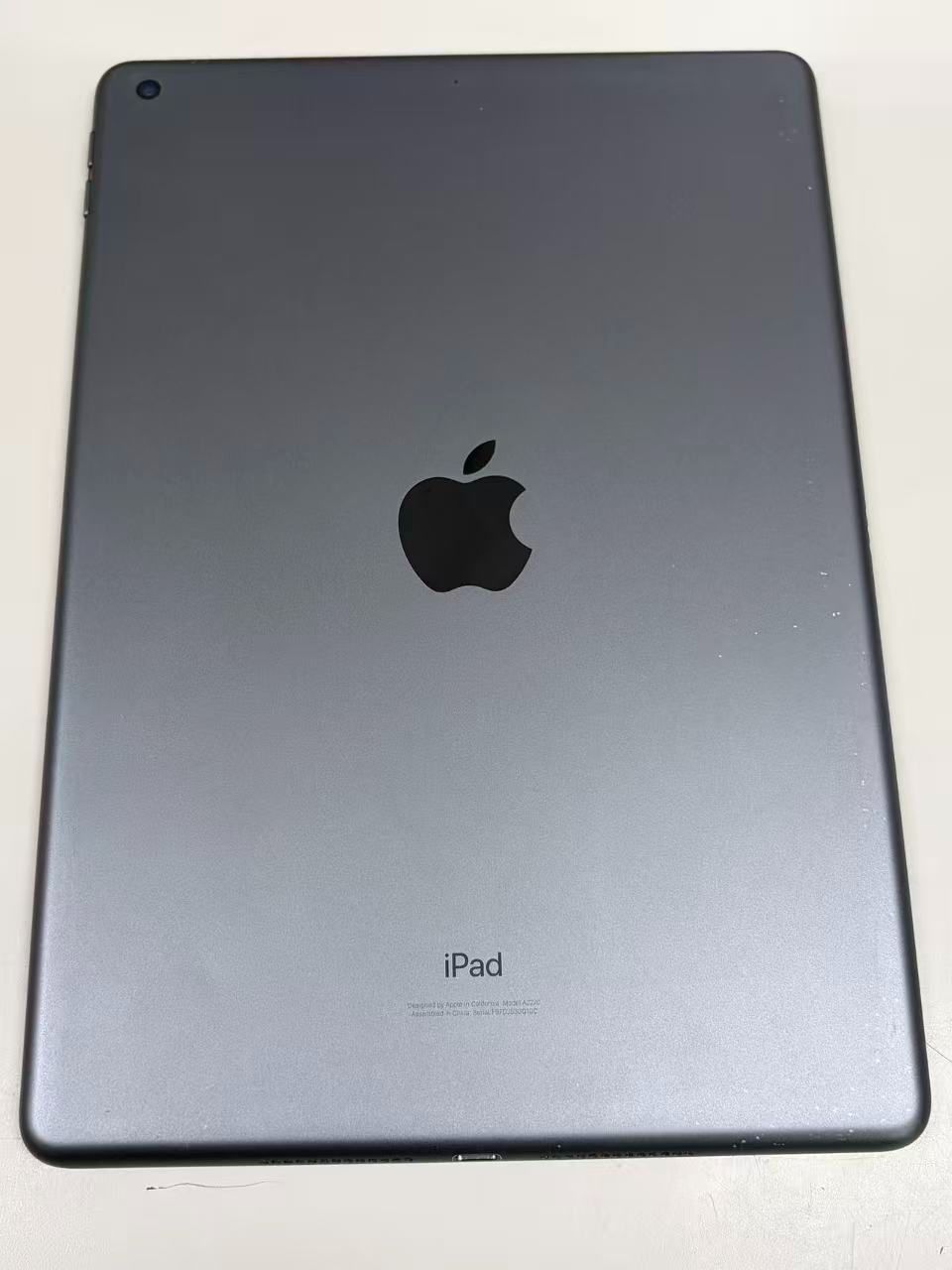 電池82% apple iPad (第8世代) 32GB スペースグレ WiFiモデル 訳アリ品