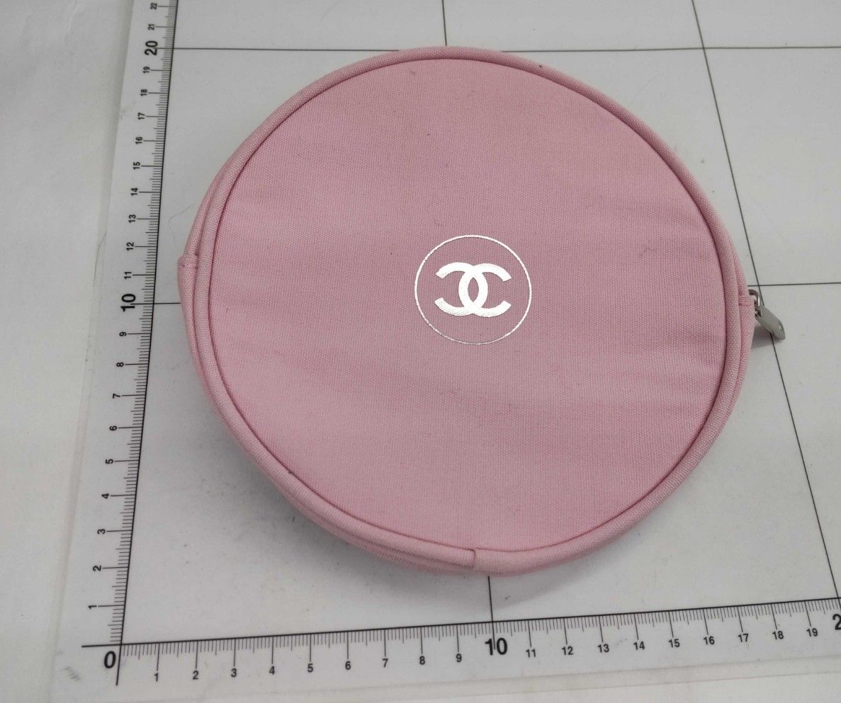 CHANEL シャネル ノベルティ ポーチ ピンク ココマーク 丸型 非売品 CHANEL シャネル ノベルティ ポーチ ピンク ココマーク 丸型 非売品