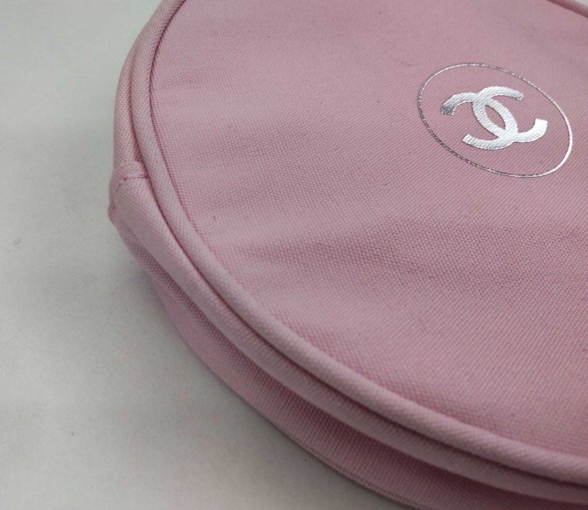 CHANEL シャネル ノベルティ ポーチ ピンク ココマーク 丸型 非売品 CHANEL シャネル ノベルティ ポーチ ピンク ココマーク 丸型 非売品