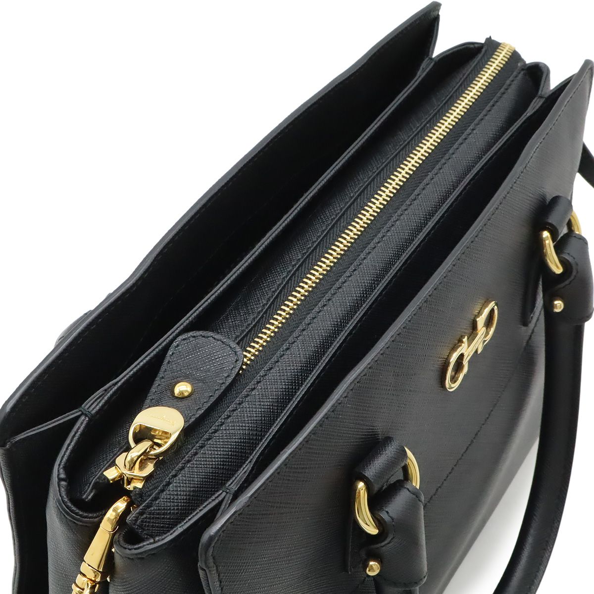 Salvatore Ferragamo サルヴァトーレ フェラガモ ダブルガンチーニ 