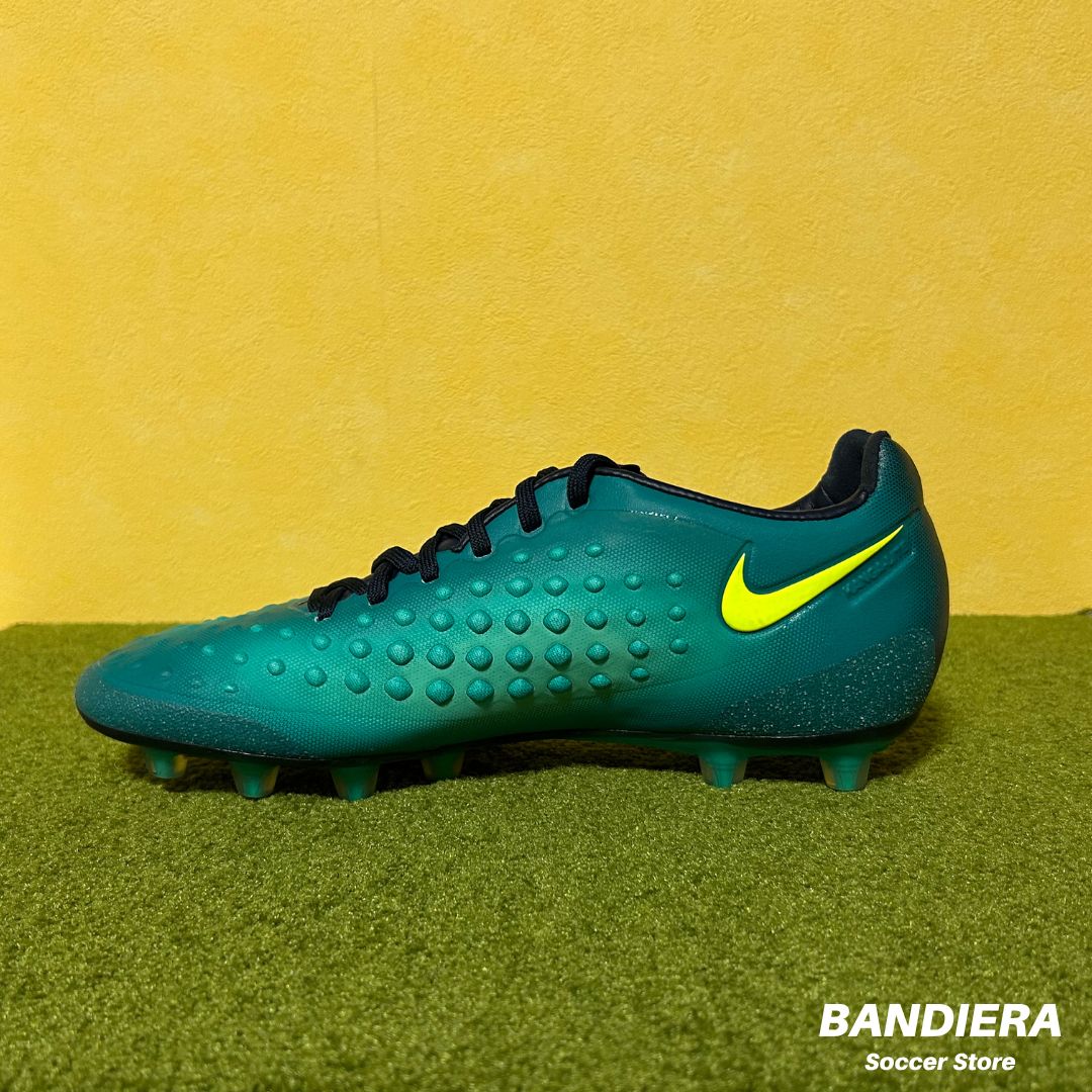 新品・未使用】NIKE ナイキ サッカースパイク マジスタ オーパス II HG