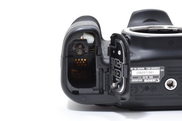 ☆シャッター数2725回☆ CANON キャノン EOS 60D ボディ デジタル一眼