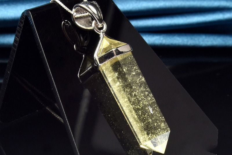 1点物】シルバー925◇AAA透明レモンカラー リビアングラス 32x9mm