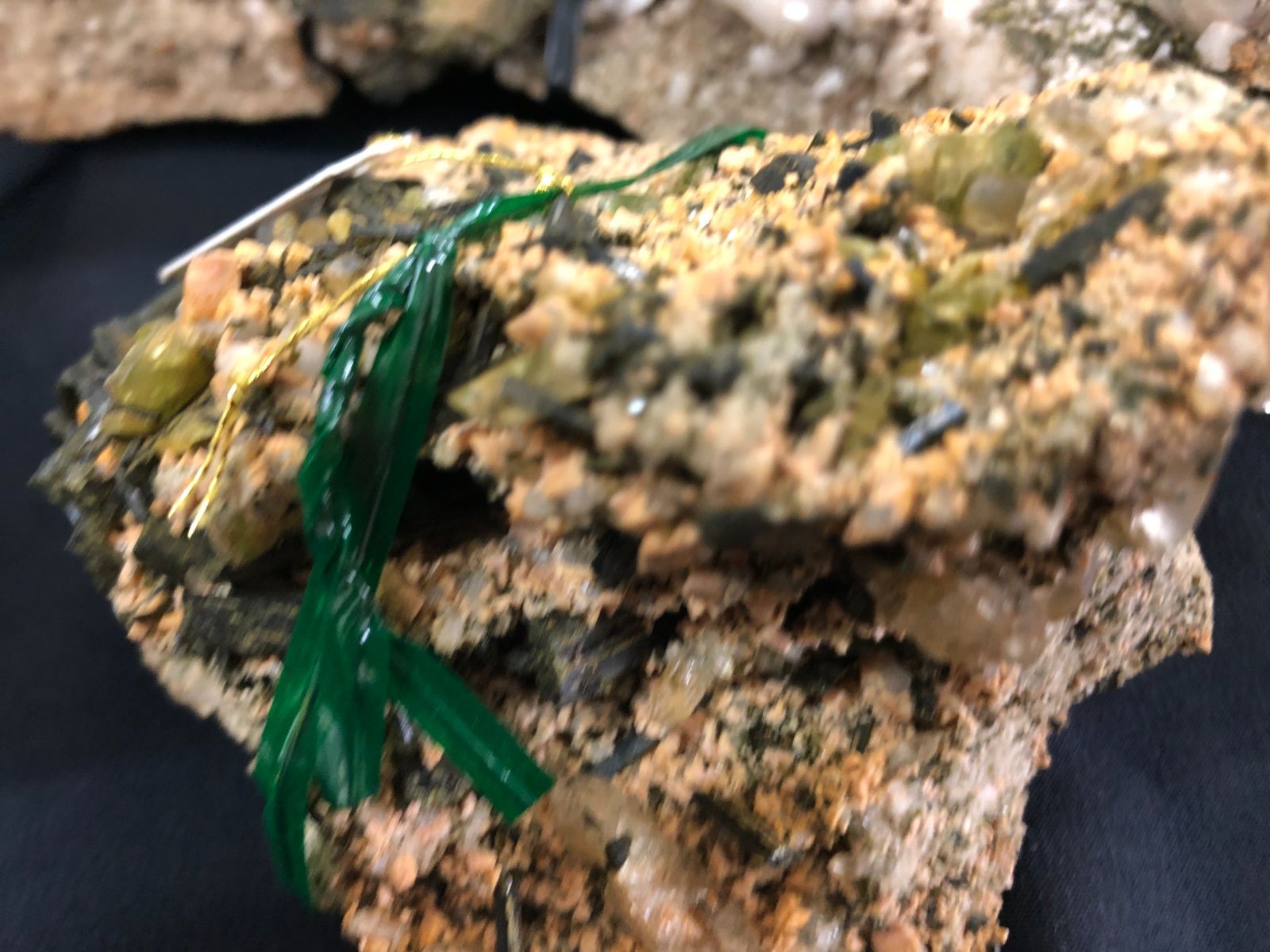 Epidoteエピドート原石BOX ブラジル産