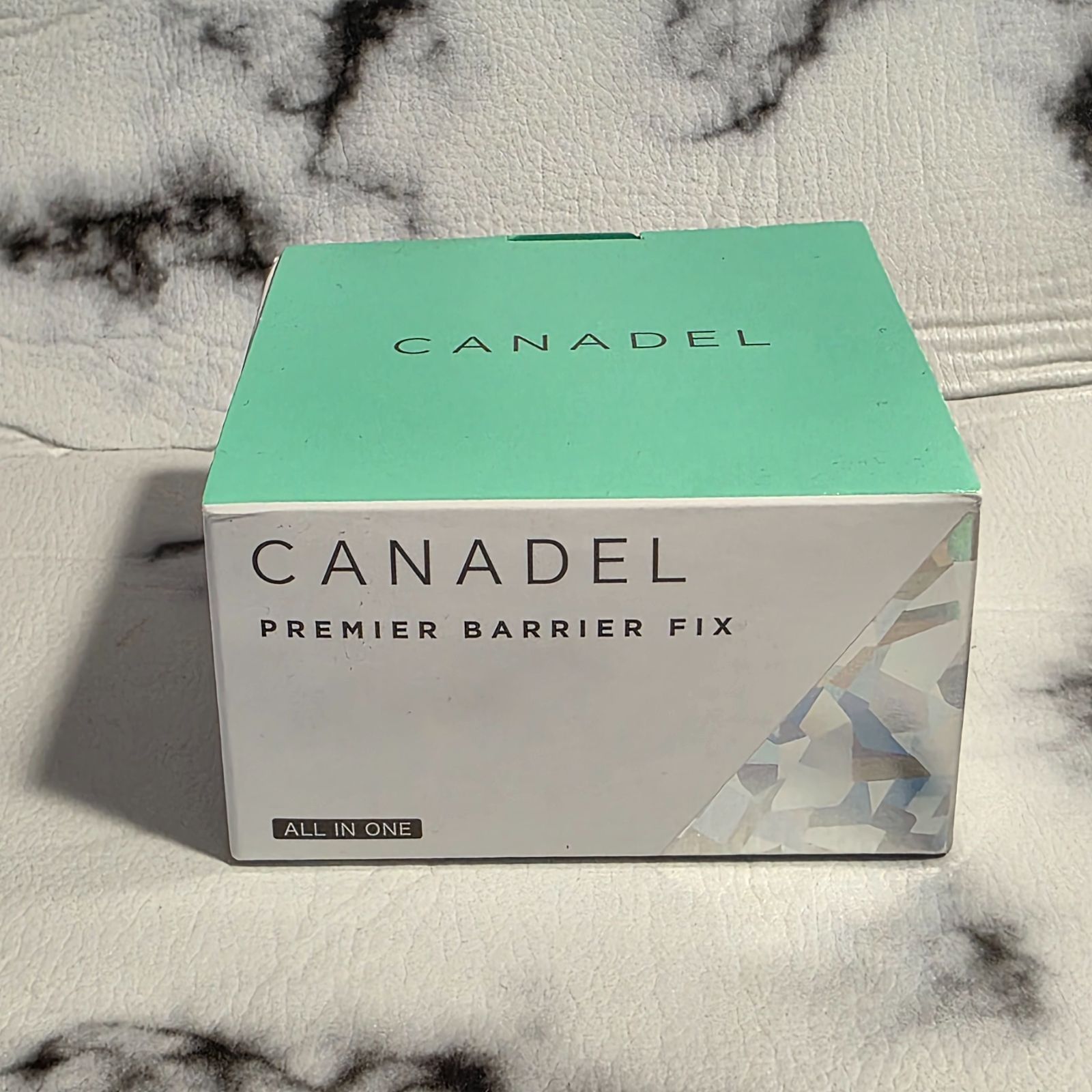 新品未使用】 カナデル プレミアバリアフィックス 58g 敏感肌用薬用