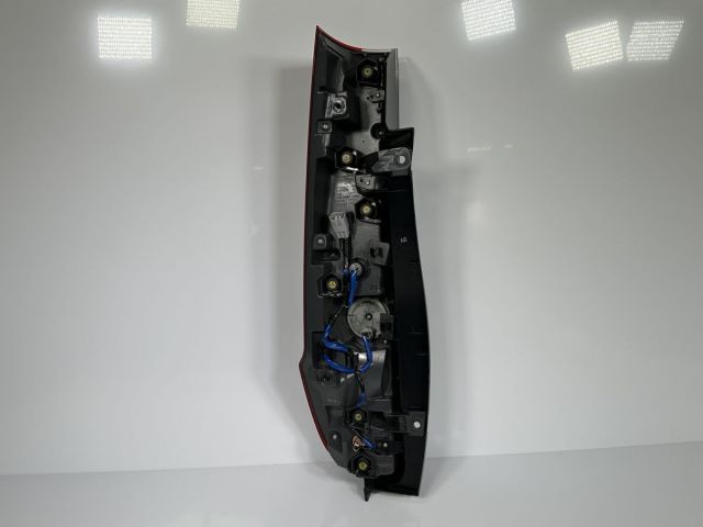 美品/破損キズなし エスクァイア ノア ZRR80G ZRR80W ZWR80G ZWR80W