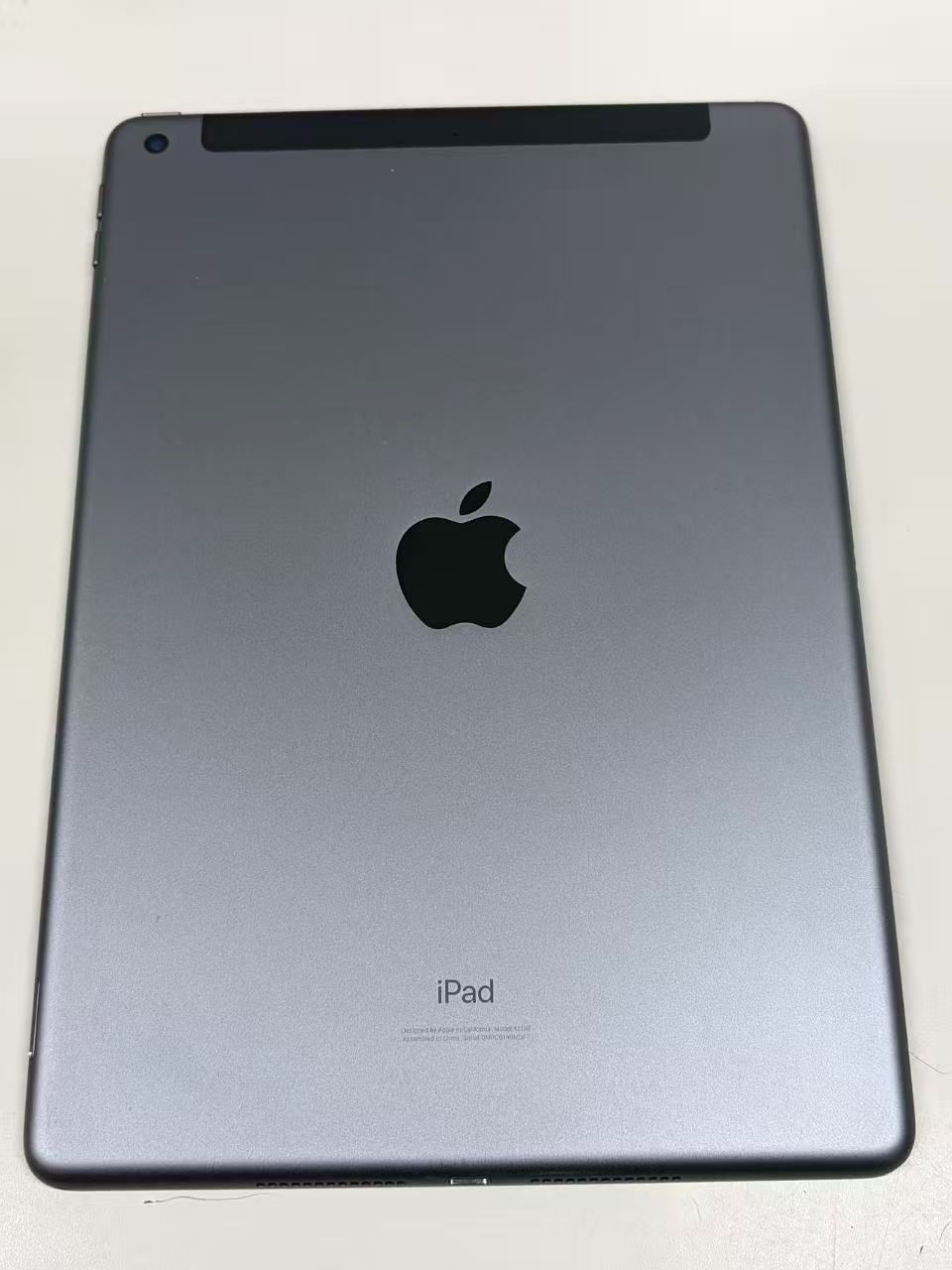 電池96% SIMフリーiPad (第7世代) 32GB スペースグレ - メルカリ