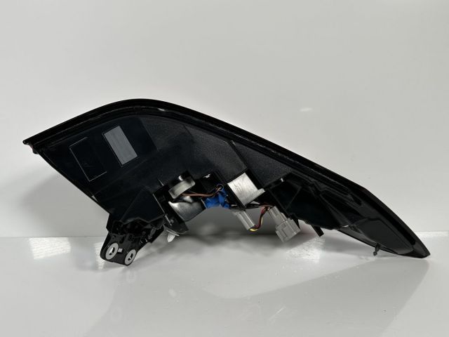 1-5 T33/SNT33エクストレイル純正LEDテールライト右 KOITO 220-2378W