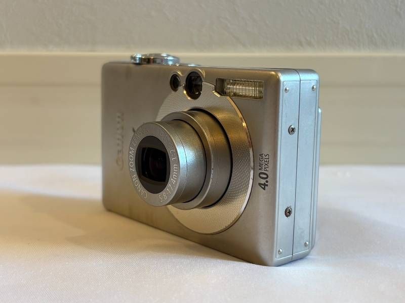 Canon IXY PC1101 シルバー コンパクトデジタルカメラ Canon IXY PC1101 シルバー コンパクトデジタルカメラ デジカメ 動作ok