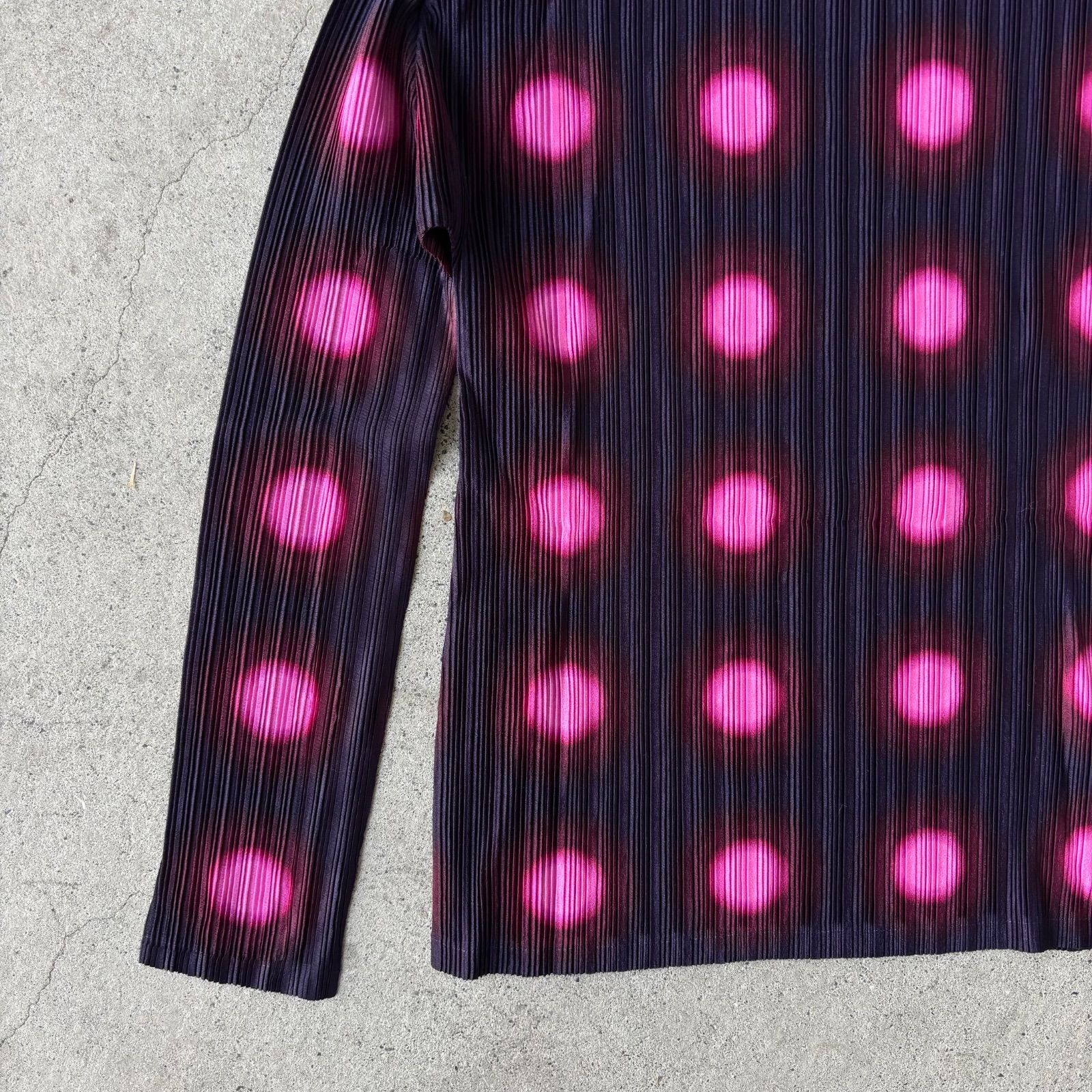 ISSEY MIYAKE イッセイミヤケ ハイネック プリーツプリーズ トップス