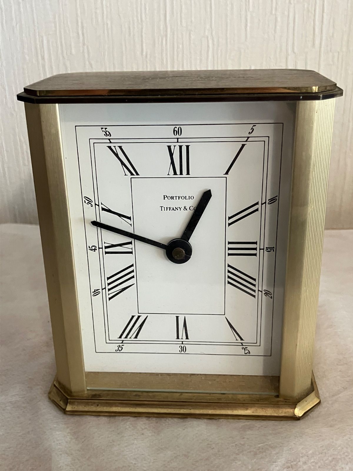 値下げ 稼働☆Tiffany & Co.製の八角形置時計、ローマ数字の文字盤