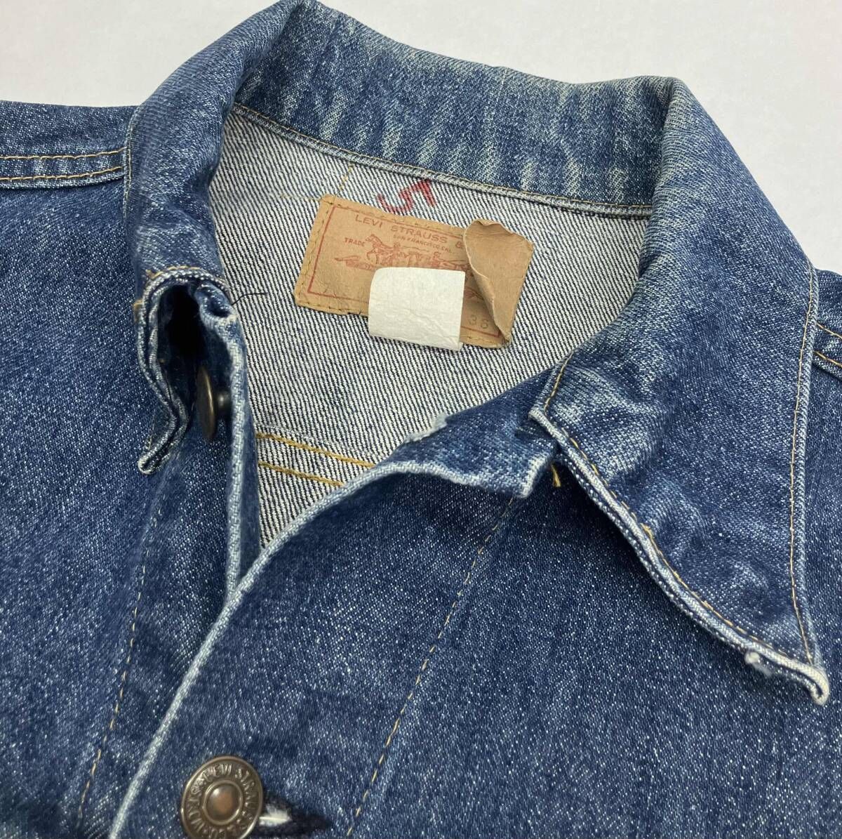 Levi's 70505-0217 36サイズ デニムジャケット 70s 4th ボタン裏522