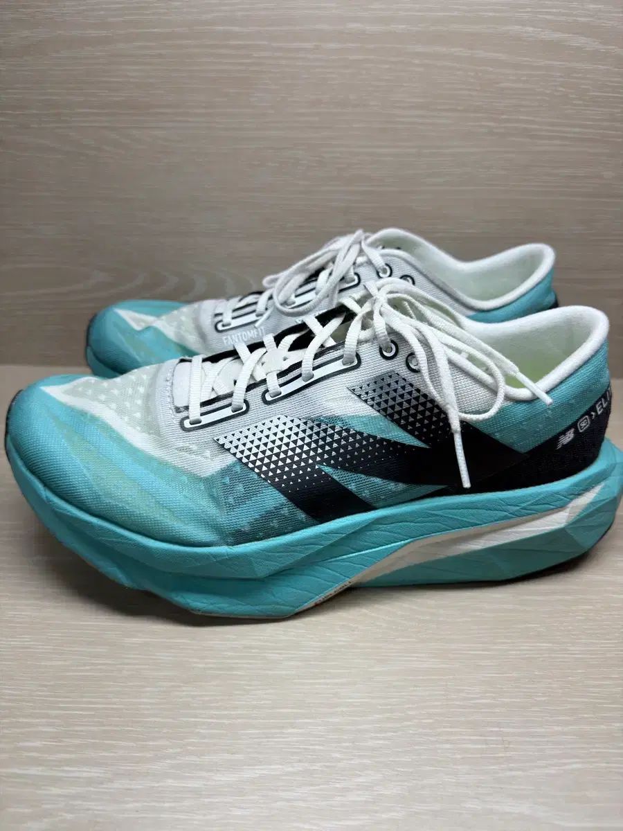 ニュー ンス フューエルセル エリートv 4 265 ワイド