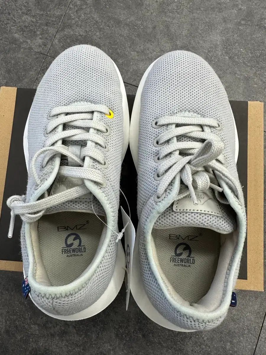  Free!WORLD スニーカー 235 mm 登山靴 トレッキングシューズ アウトドアシューズ