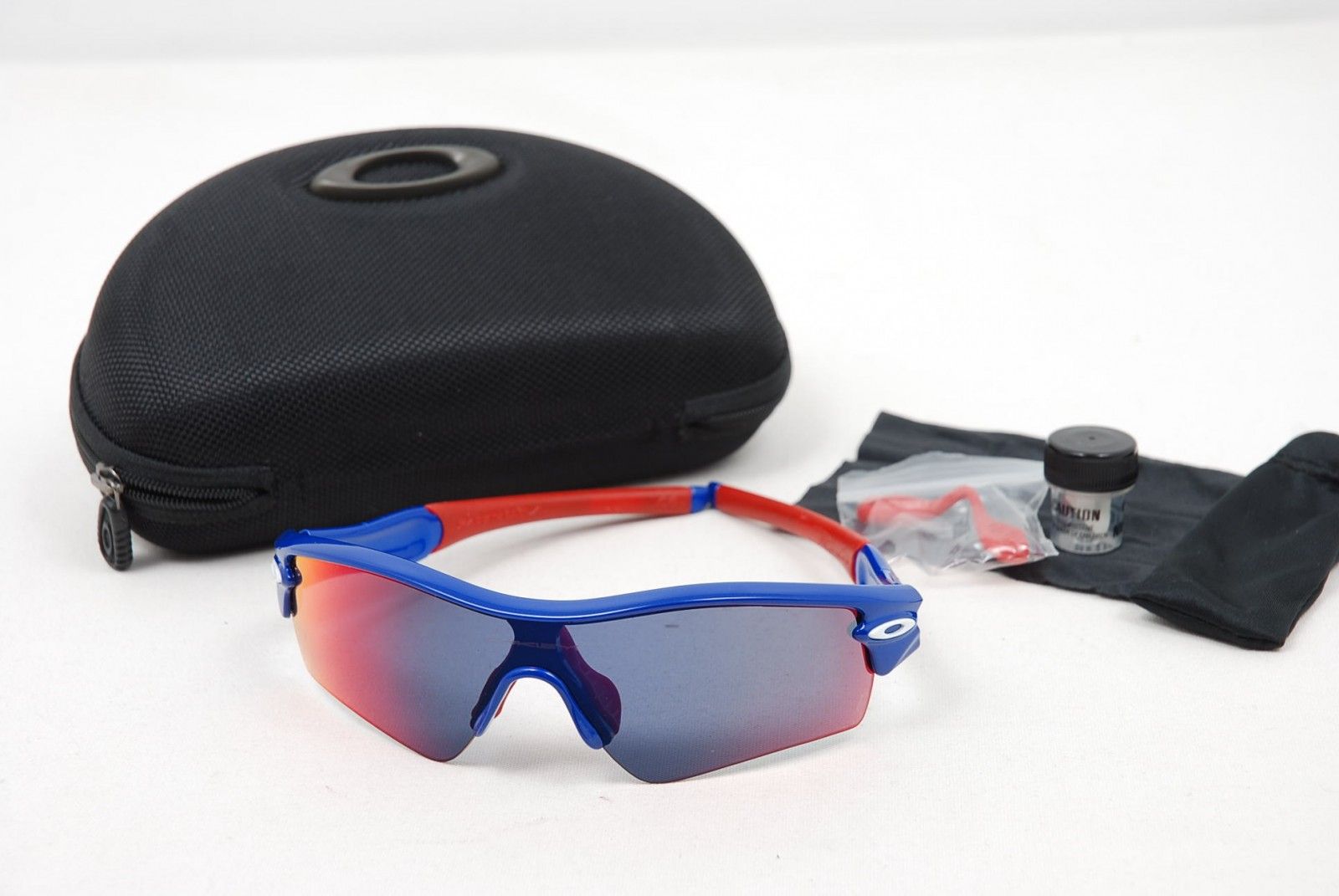 【美品】オークリー　サングラス　RADARLOCK　ブルーミラー系　赤/青　箱 中古 オークリー OAKLEY サングラス ブルー×レッド レーダーロック