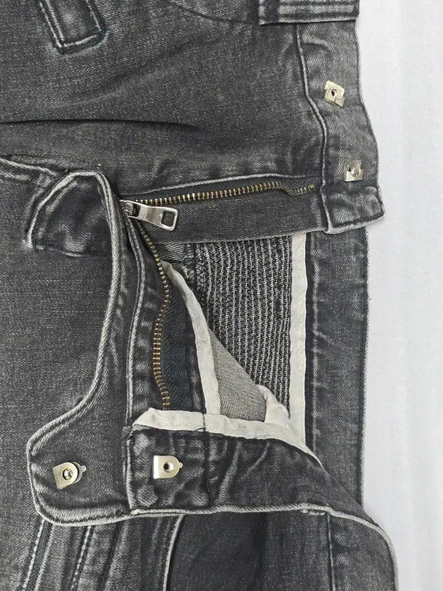 BALMAIN バルマン バイカー 蛇腹 バイカーデニム ダメージ デニム 良品